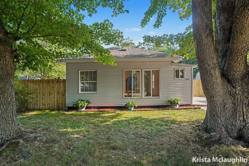 1234 Langeland Avenue Muskegon City, MI 49442