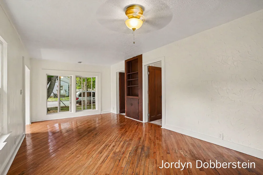 1234 Langeland Avenue Muskegon City, MI 49442