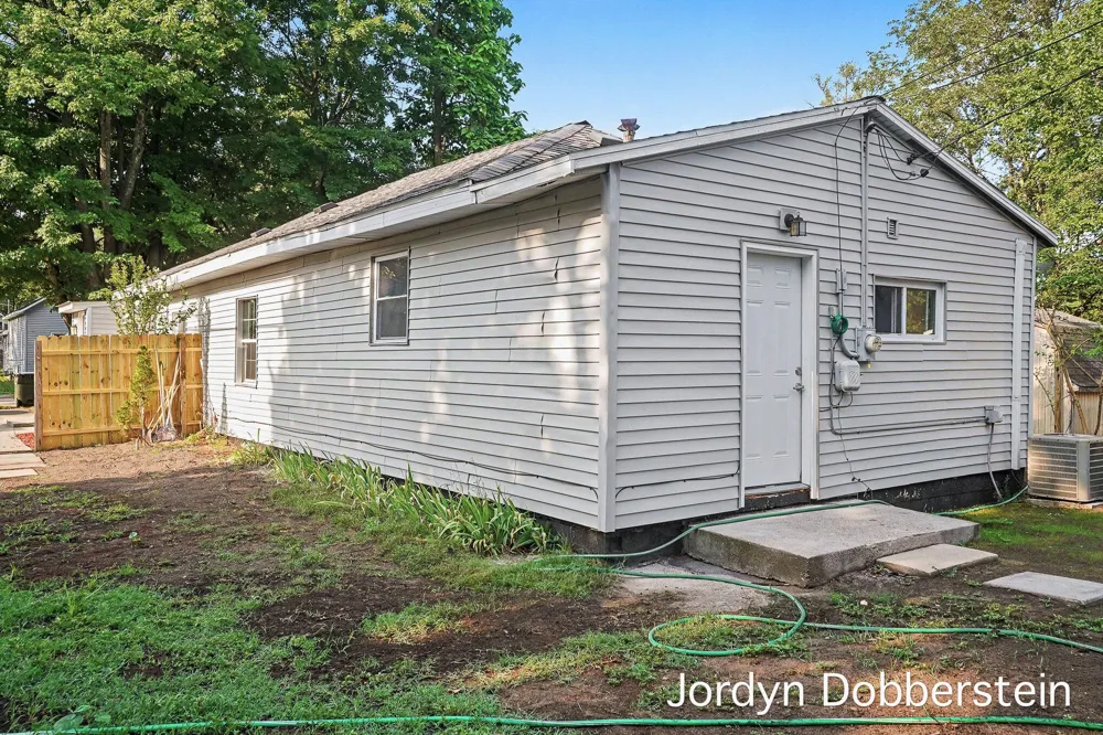 1234 Langeland Avenue Muskegon City, MI 49442