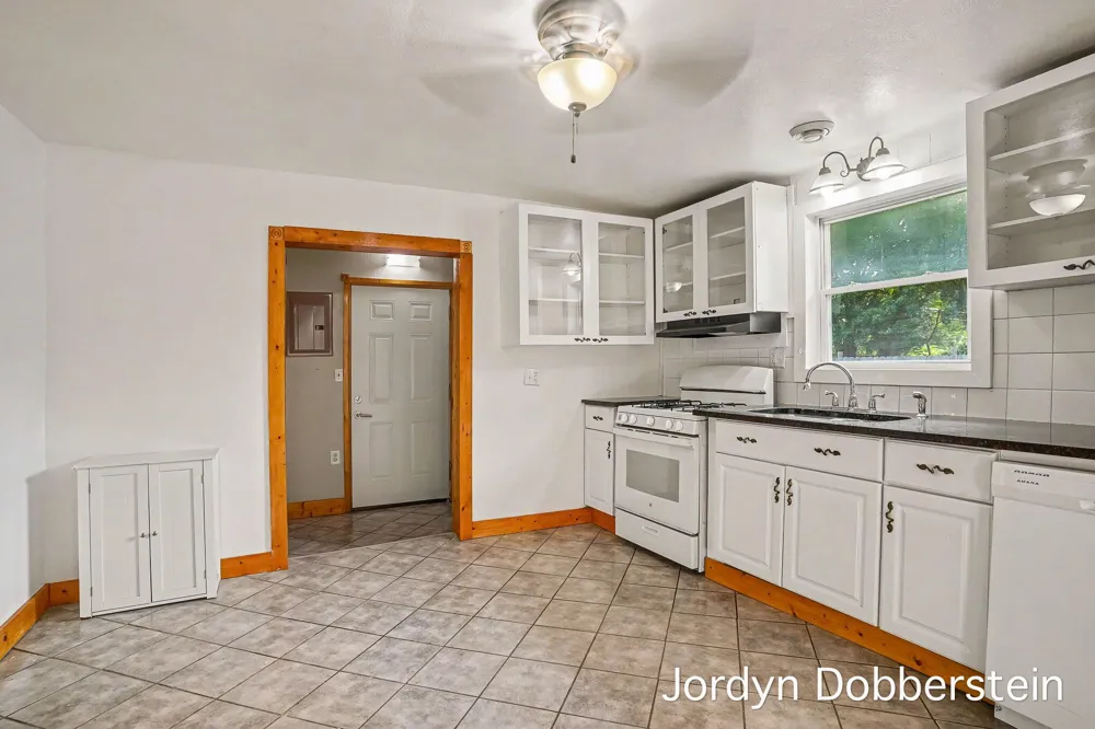 1234 Langeland Avenue Muskegon City, MI 49442