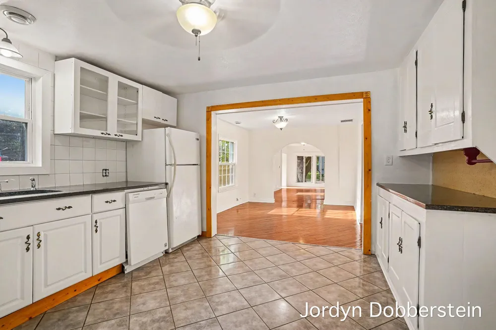 1234 Langeland Avenue Muskegon City, MI 49442
