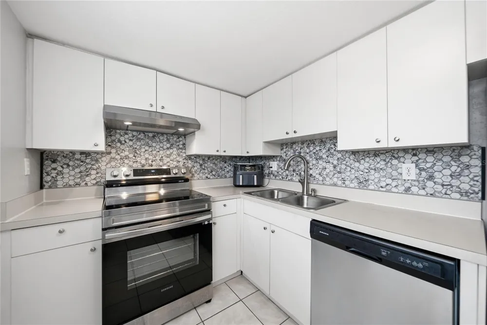5310 26TH STREET W #804 Bradenton, FL 34207