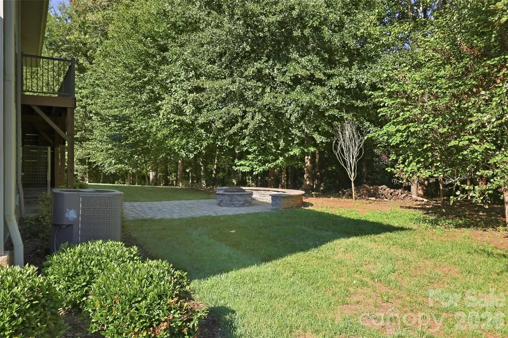 125 Beechmont Drive Morganton, NC 28655