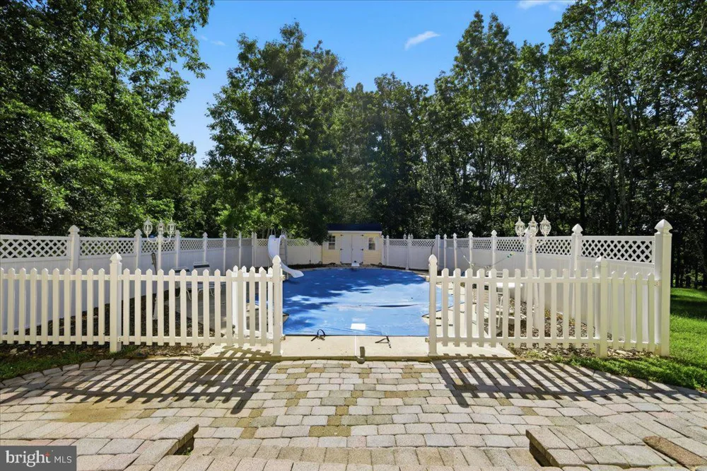 161 ACORN LANE Stroudsburg, PA 18360