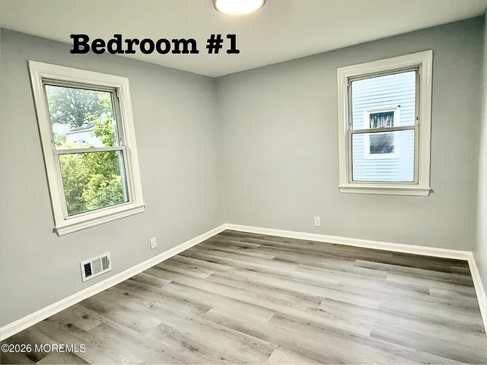 35 Unwin Drive Hamilton, NJ 08610