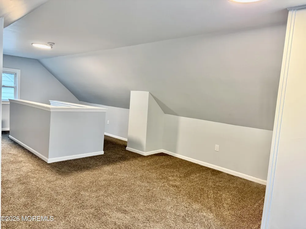 35 Unwin Drive Hamilton, NJ 08610