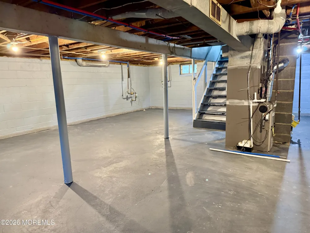 35 Unwin Drive Hamilton, NJ 08610