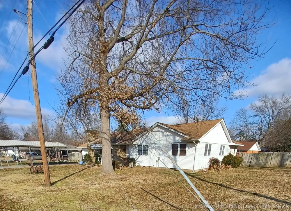 722 SW 4th Street Checotah, OK 74426