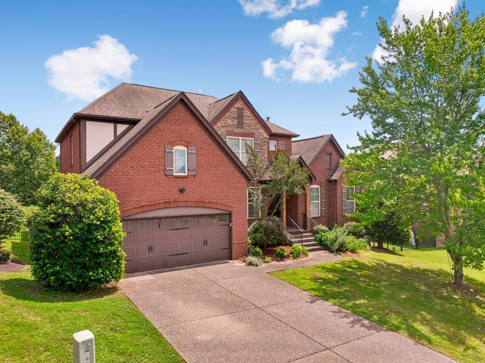 4404 Birdseye Ct Hermitage, TN 37076