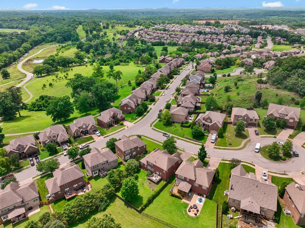 4404 Birdseye Ct Hermitage, TN 37076