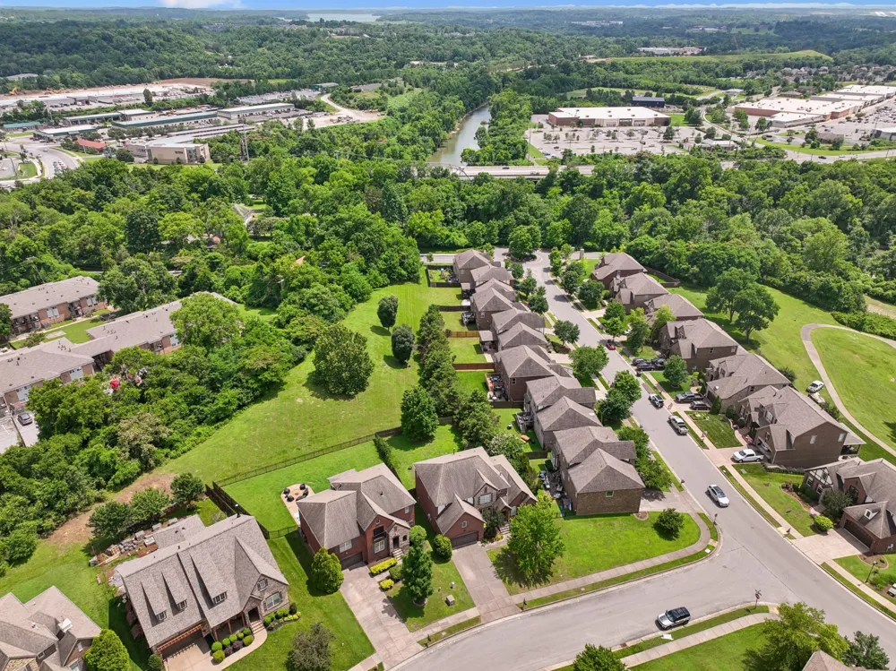 4404 Birdseye Ct Hermitage, TN 37076