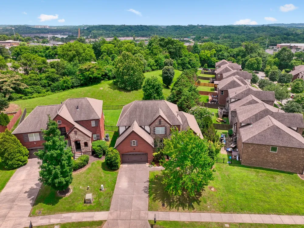 4404 Birdseye Ct Hermitage, TN 37076