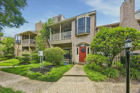 7350 Kirby Drive #6