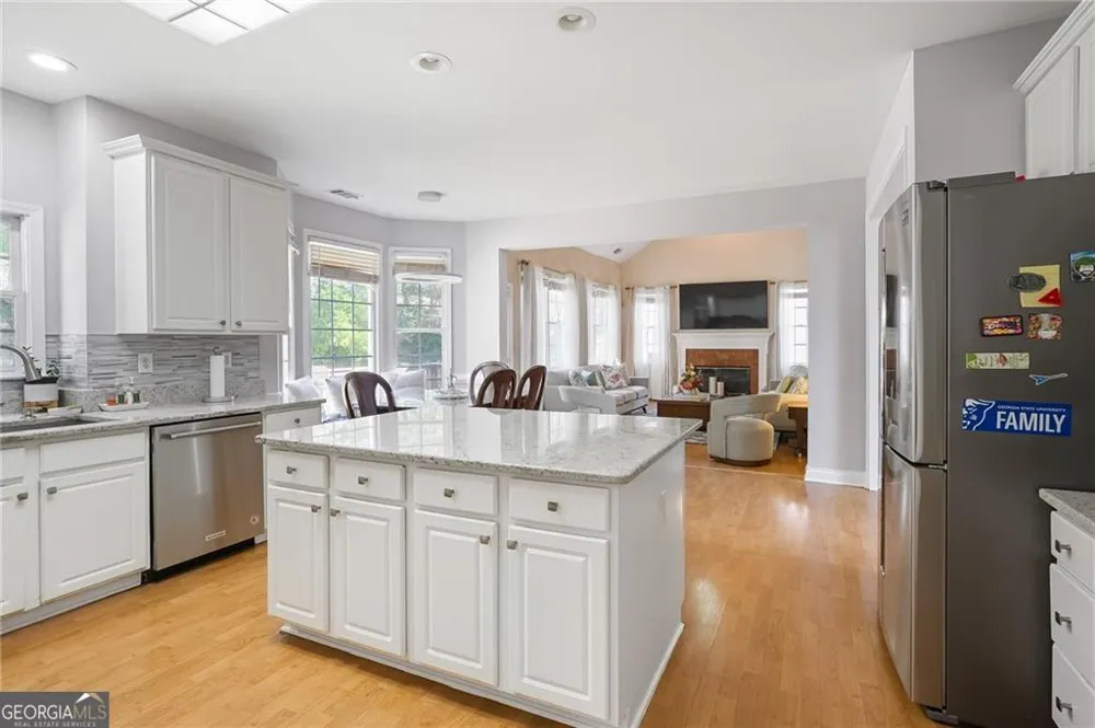 3884 Meandering WAY SW Lilburn, GA 30047