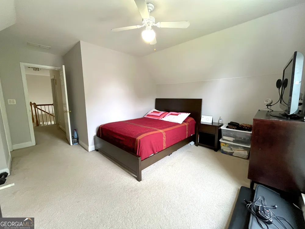 3884 Meandering WAY SW Lilburn, GA 30047