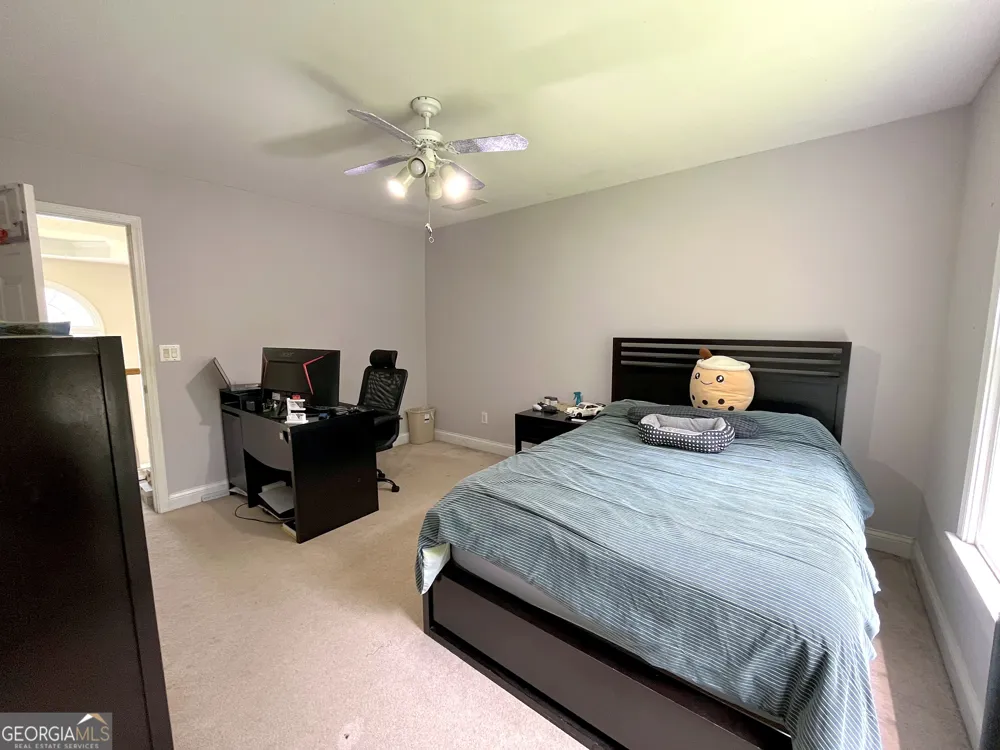 3884 Meandering WAY SW Lilburn, GA 30047