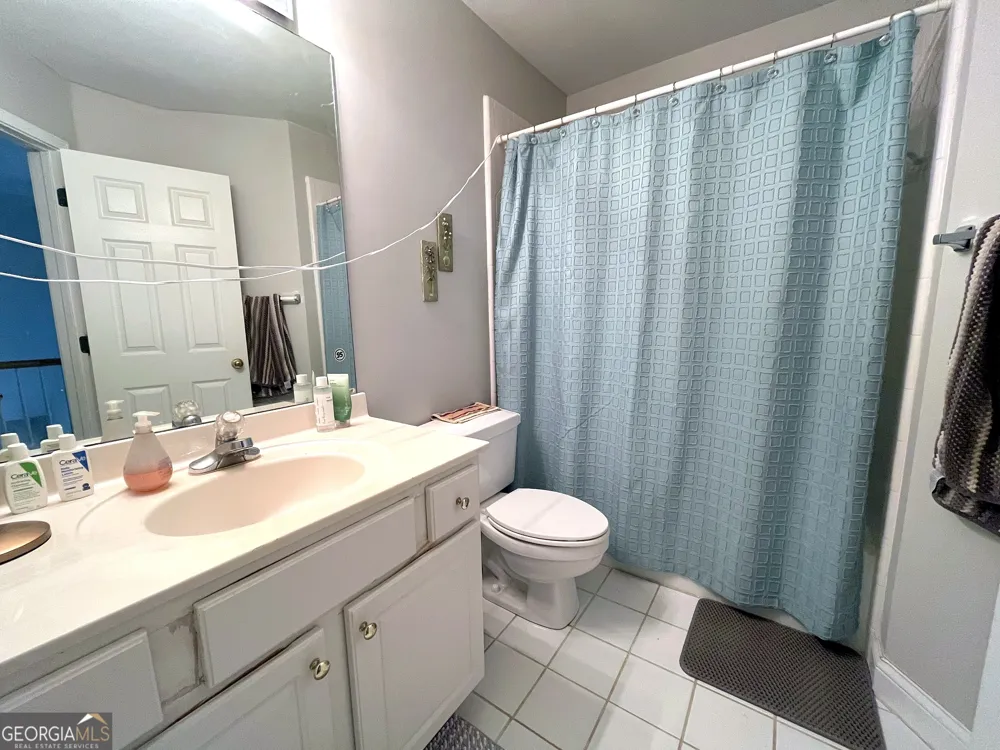 3884 Meandering WAY SW Lilburn, GA 30047