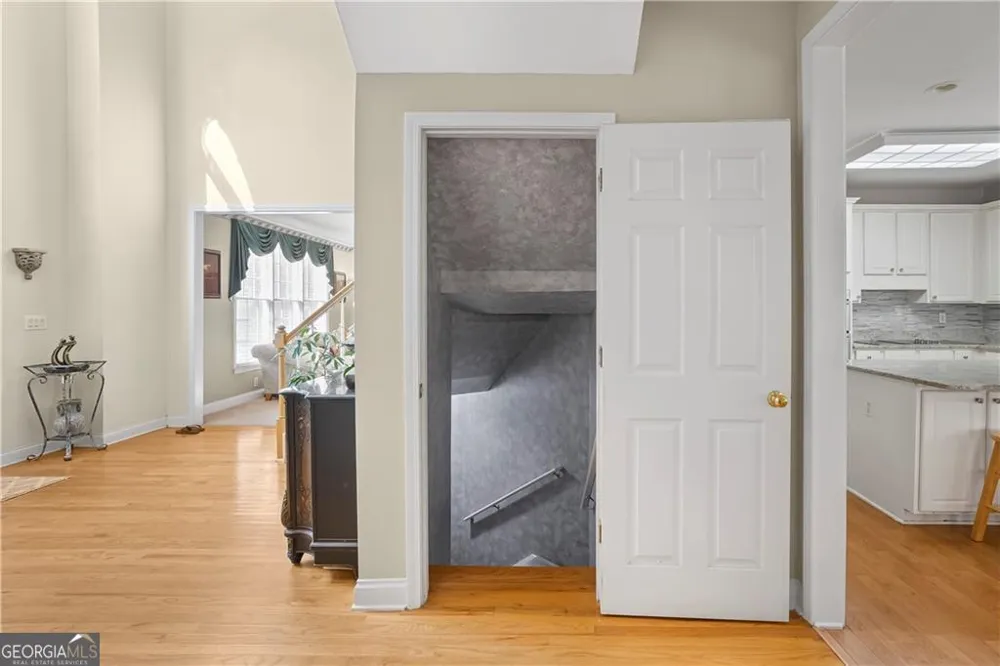 3884 Meandering WAY SW Lilburn, GA 30047