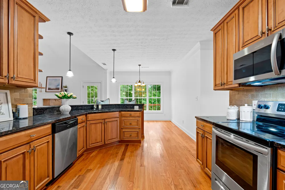 285 Huckaby RD Brooks, GA 30205