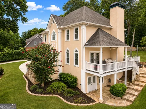 2121 Bennington CT