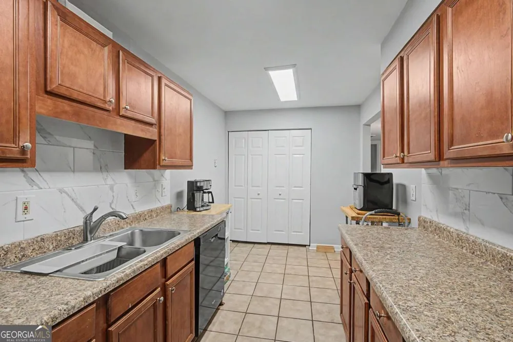 706 Brighton PT Sandy Springs, GA 30328