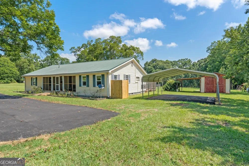 176 Midland ST Williamson, GA 30292