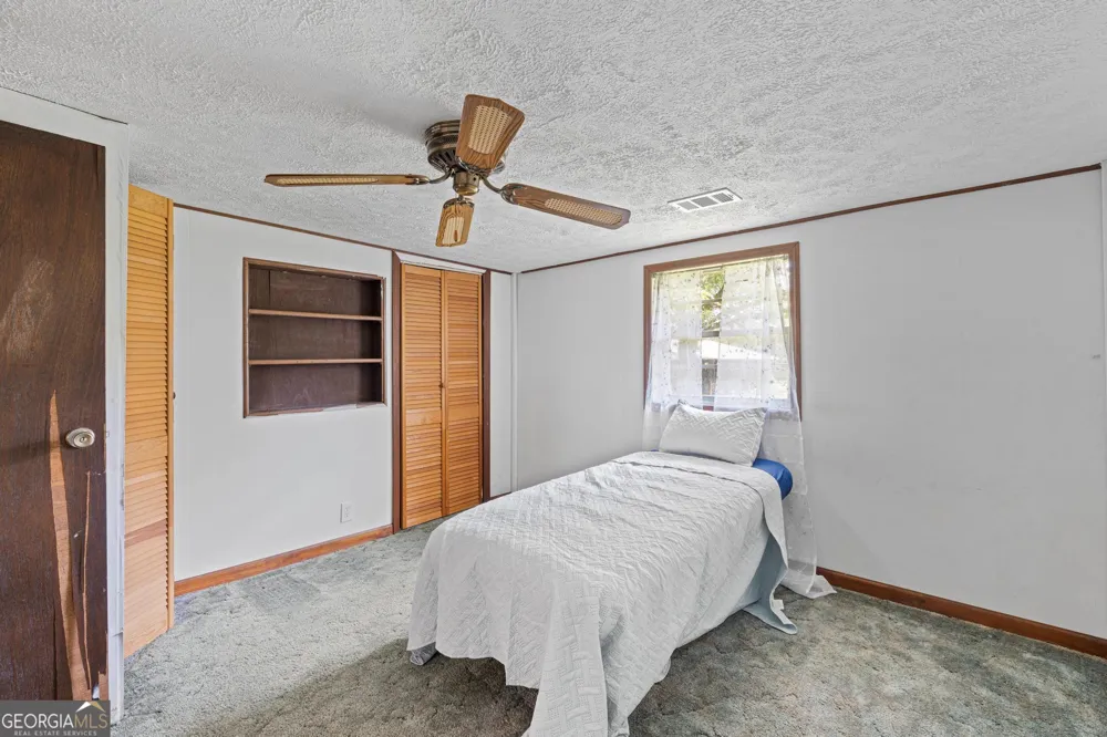 176 Midland ST Williamson, GA 30292