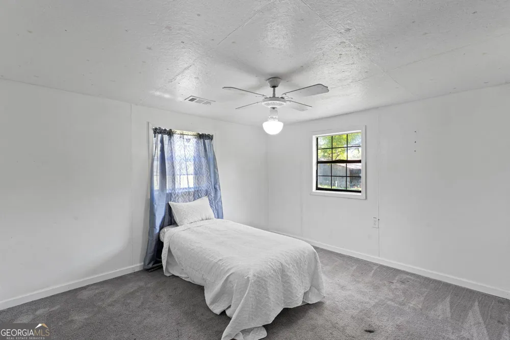 176 Midland ST Williamson, GA 30292