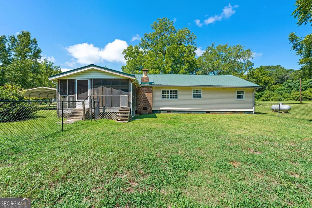 176 Midland ST Williamson, GA 30292