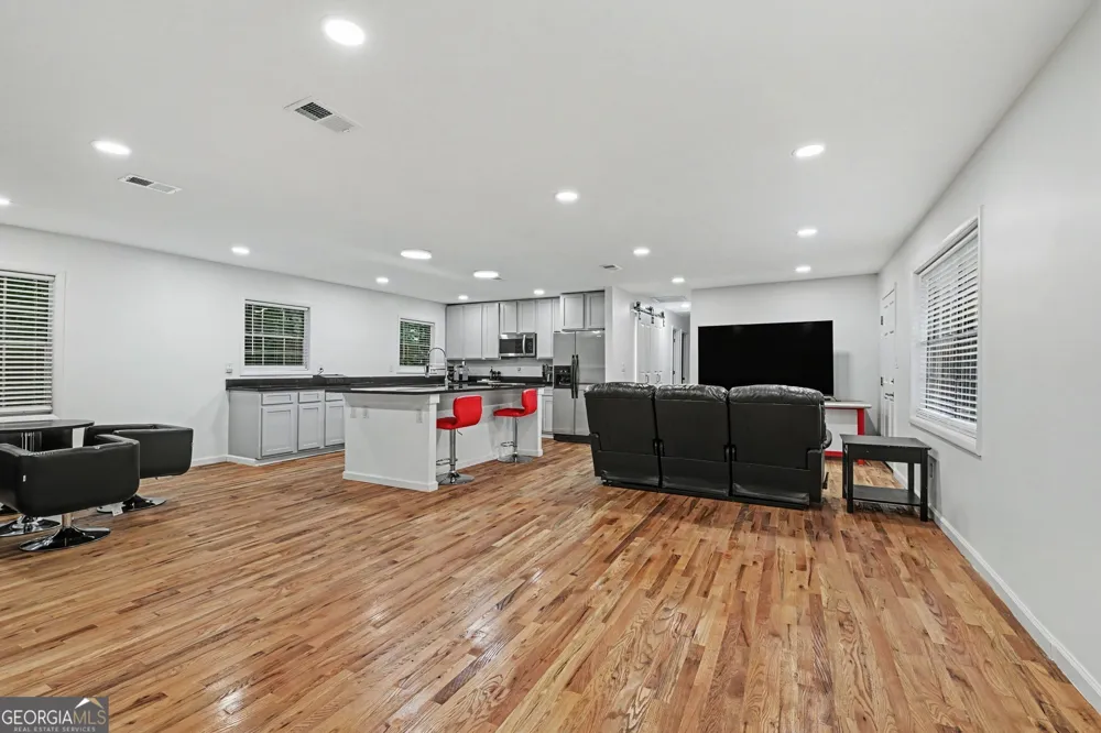 2216 Chestnut Log DR Lithia Springs, GA 30122
