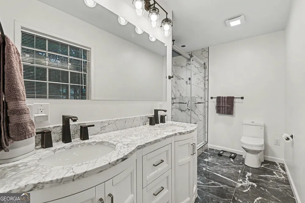 2216 Chestnut Log DR Lithia Springs, GA 30122