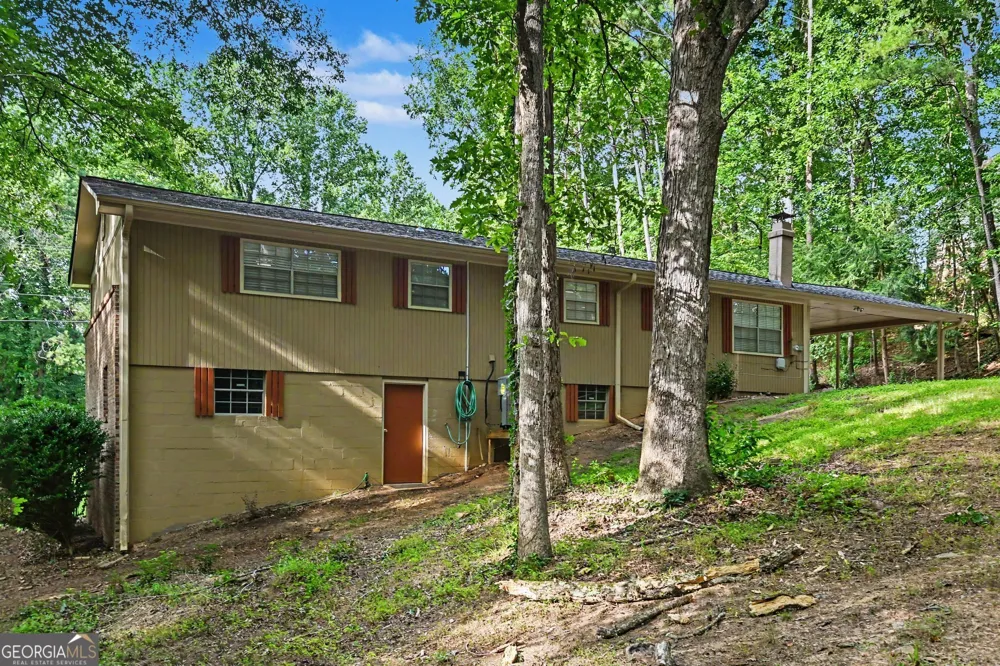 2216 Chestnut Log DR Lithia Springs, GA 30122