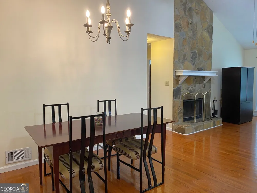 1326 Williamsburg LN Norcross, GA 30093