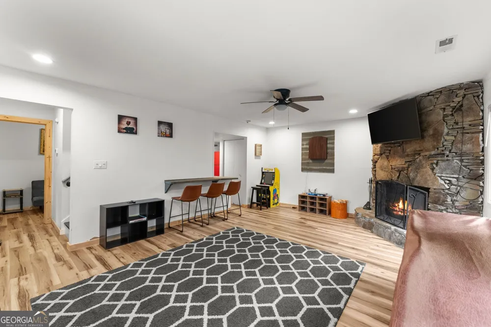 327 Brucken Strasse Helen, GA 30545