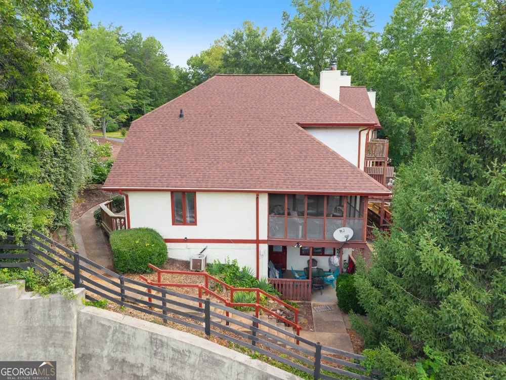 327 Brucken Strasse Helen, GA 30545