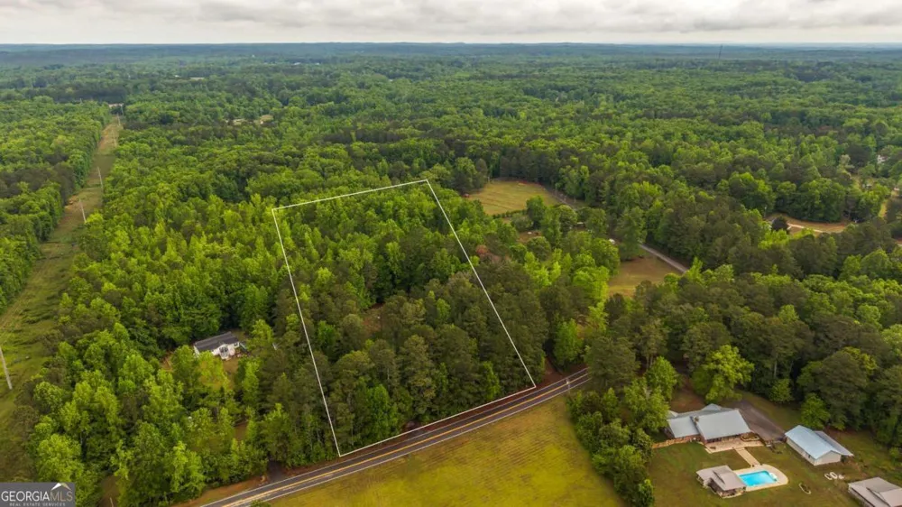 712 Honeysuckle LN Temple, GA 30179