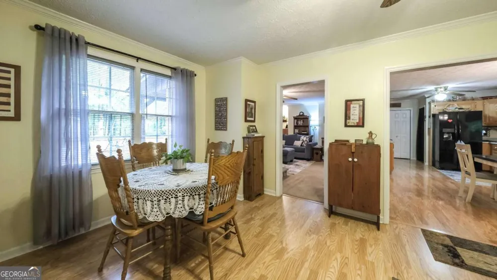 712 Honeysuckle LN Temple, GA 30179