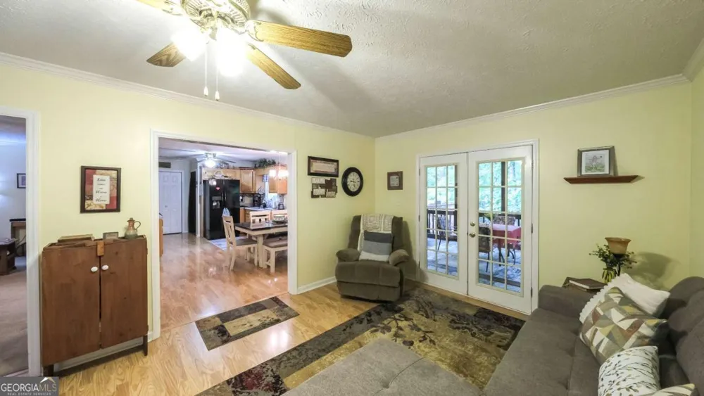 712 Honeysuckle LN Temple, GA 30179