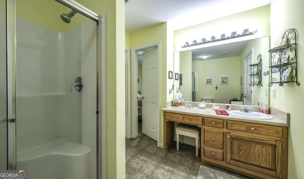712 Honeysuckle LN Temple, GA 30179