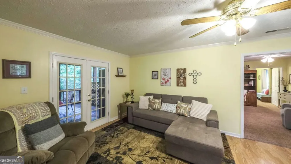 712 Honeysuckle LN Temple, GA 30179