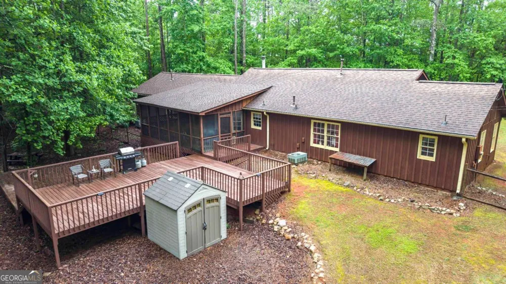 712 Honeysuckle LN Temple, GA 30179