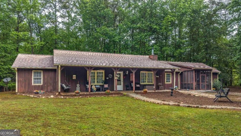 712 Honeysuckle LN Temple, GA 30179