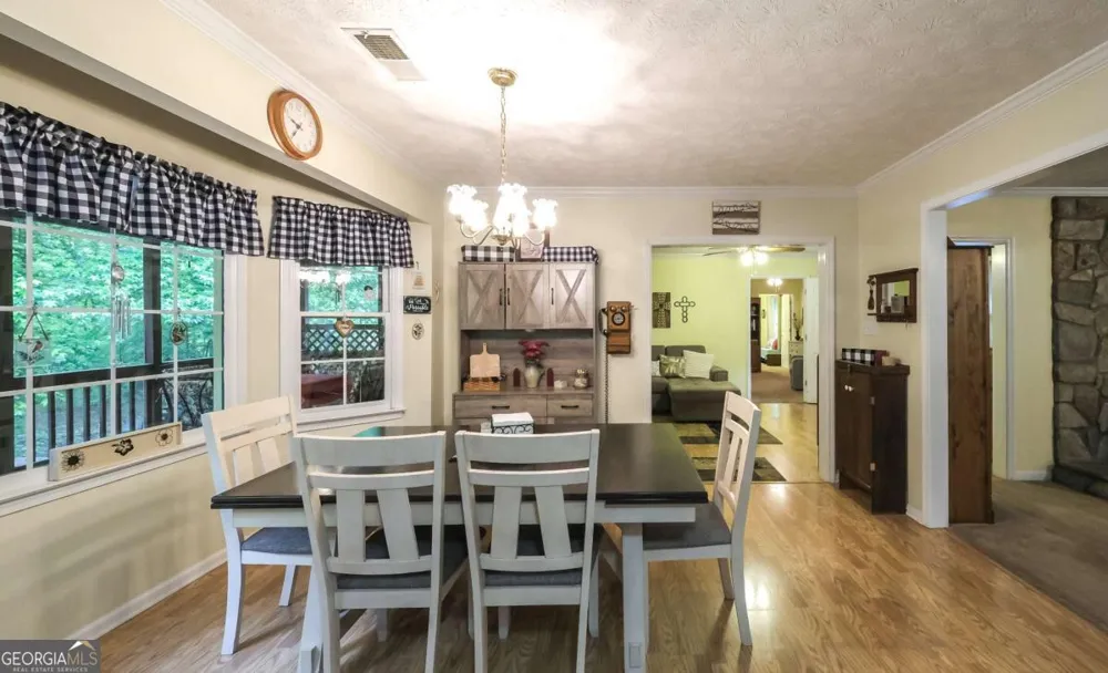 712 Honeysuckle LN Temple, GA 30179