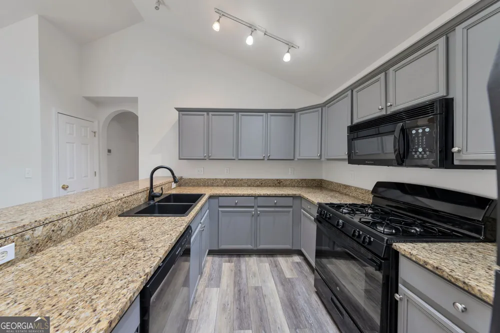 196 Highland Falls DR Hiram, GA 30141