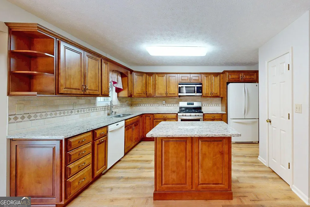 3015 Seagull DR Duluth, GA 30096