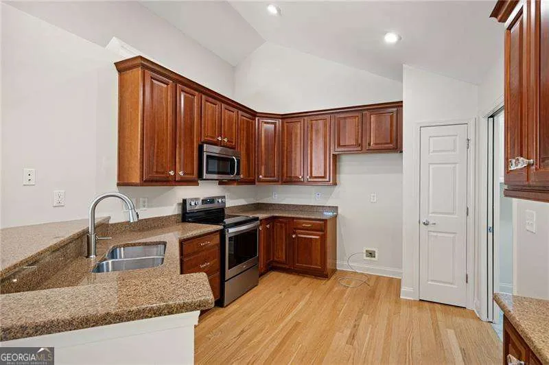 5276 Stone Village CIR Kennesaw, GA 30152
