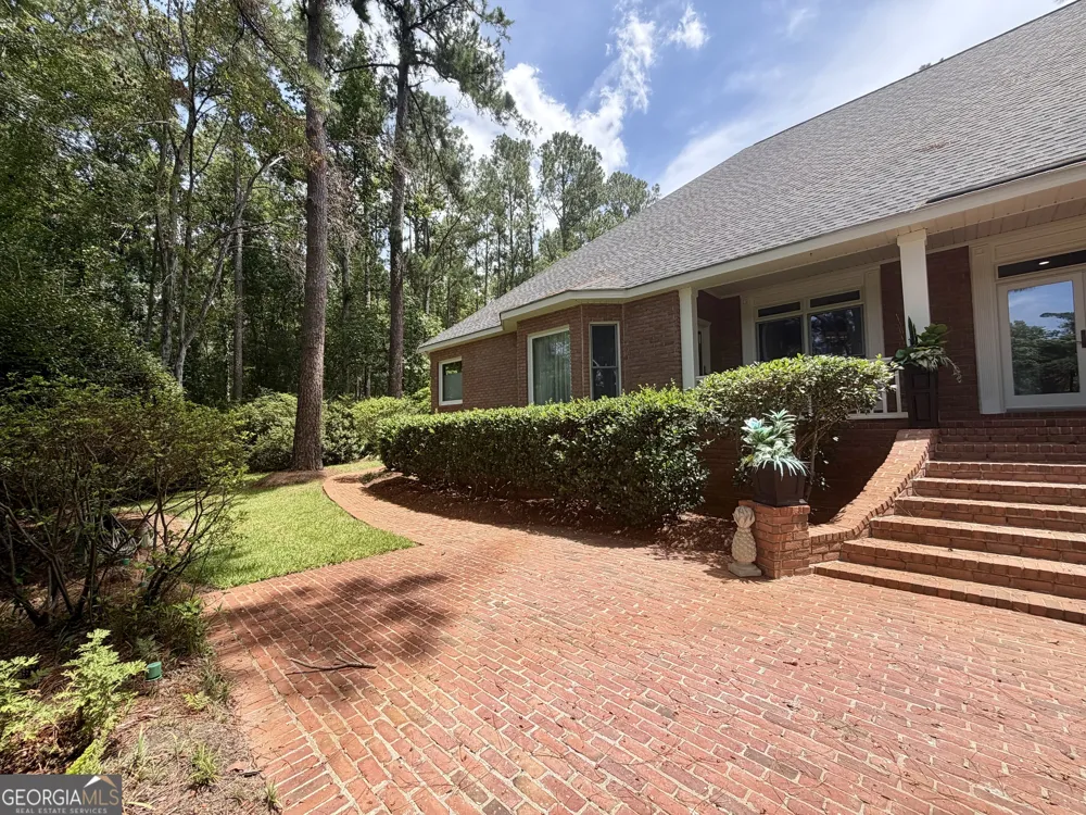 265 N Main ST Reidsville, GA 30453