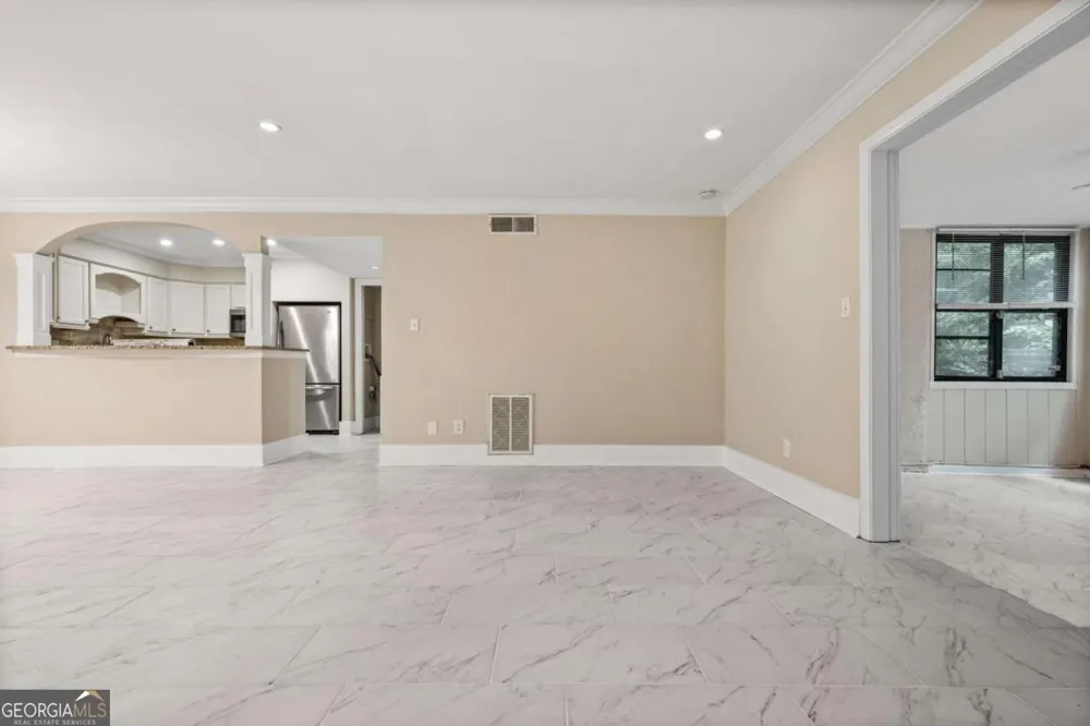 141 Amherst PL NW Atlanta, GA 30327