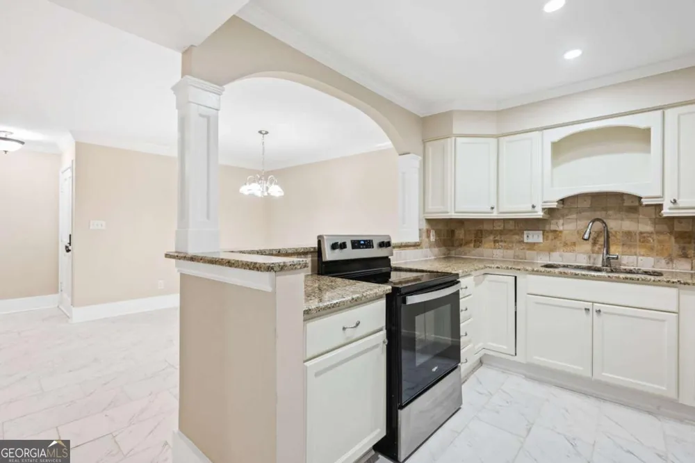 141 Amherst PL NW Atlanta, GA 30327