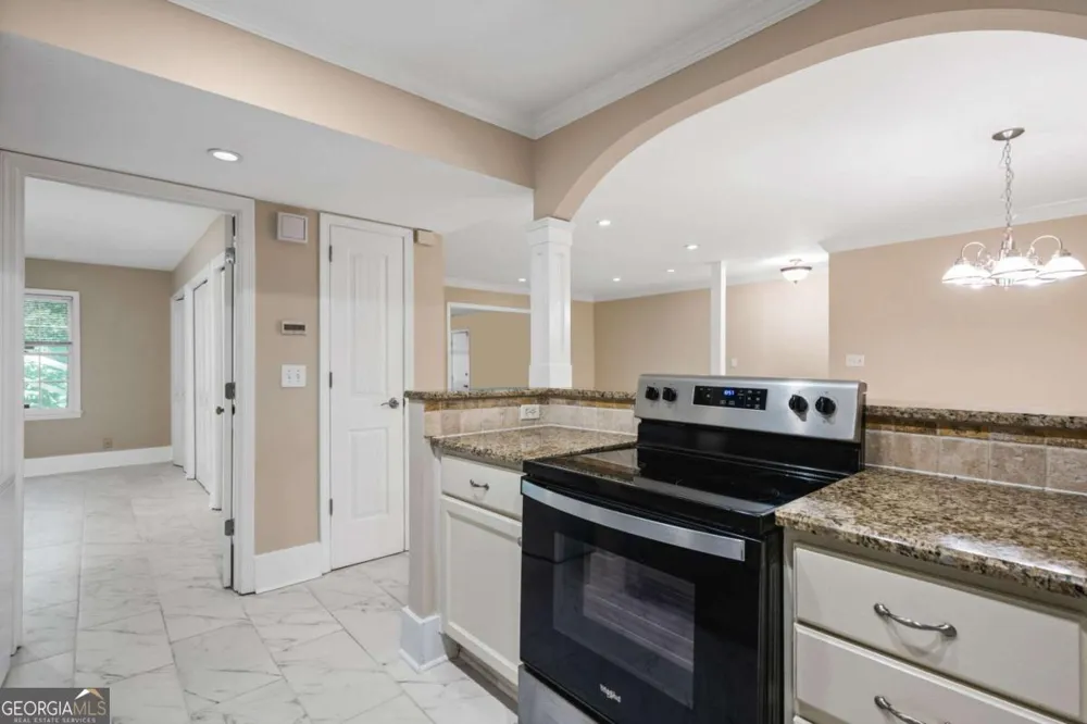 141 Amherst PL NW Atlanta, GA 30327